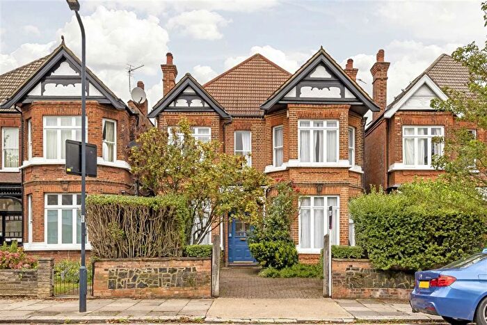 5 Bedroom Detached House To Rent In Chatsworth Road, Mapesbury, London, NW2