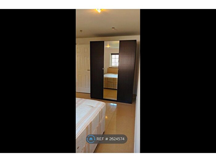 1 Bedroom Flat To Rent In Flower Lane, Mill Hill, NW7