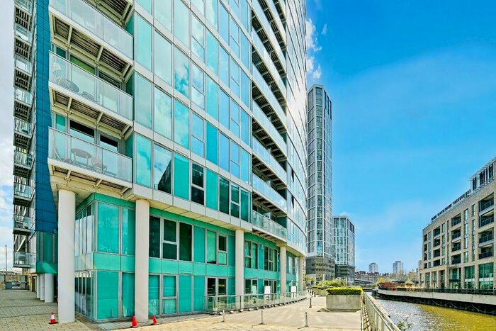 2 Bedroom Flat To Rent In George Hudson Tower, High Street, Stratford, Bow, London, E15