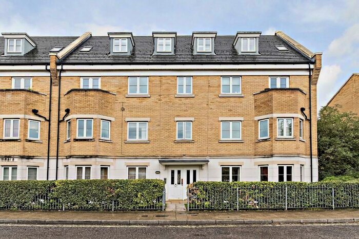 2 Bedroom Flat To Rent In Tower Mill Road, London, SE15