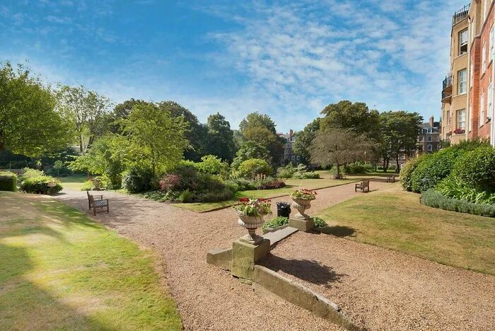 4 Bedroom Flat To Rent In Coleherne Court, Redcliffe Gardens, London, SW5