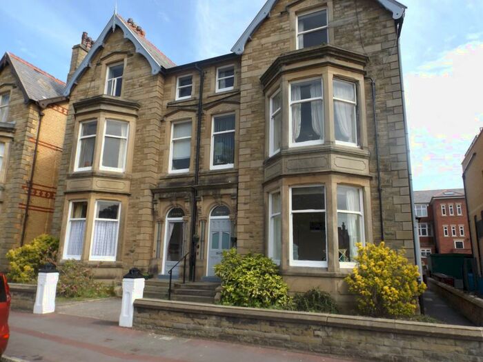 1 Bedroom Flat To Rent In - St. Georges Road, Lytham St Annes, FY8