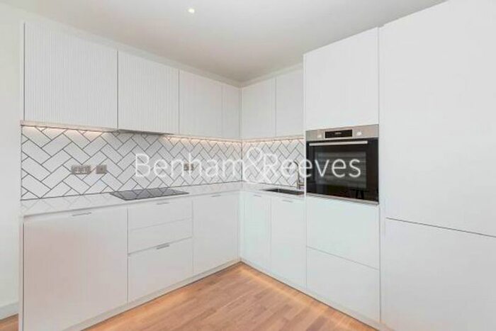 2 Bedroom Flat To Rent In Accolade Avenue, Southall, UB1