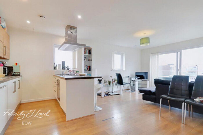 1 Bedroom Apartment To Rent In Bede Square, London, E3