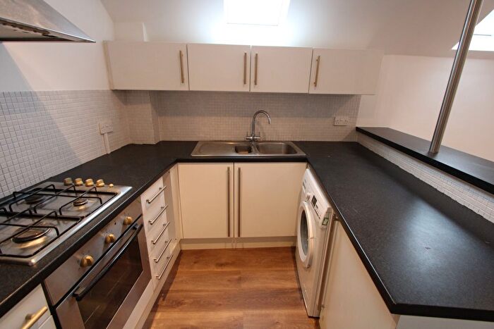 2 Bedroom Flat To Rent In Denmark Road, London, SW19