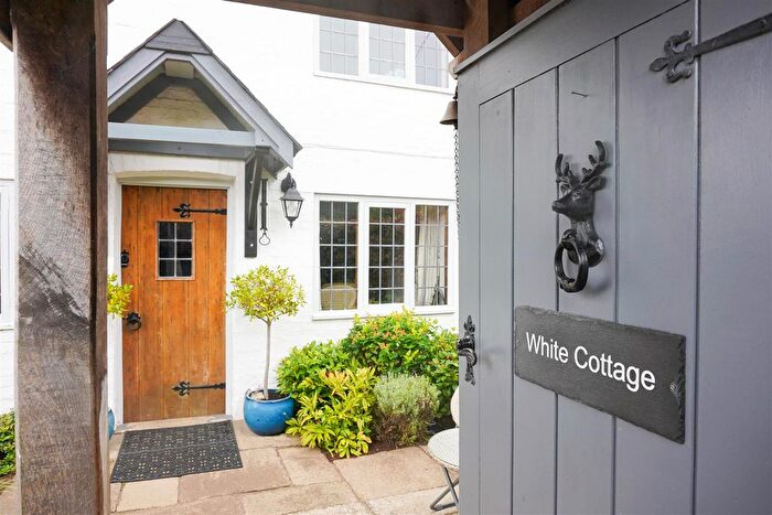 3 Bedroom Cottage For Sale In Blacksmiths Lane, Northend, Southam, CV47