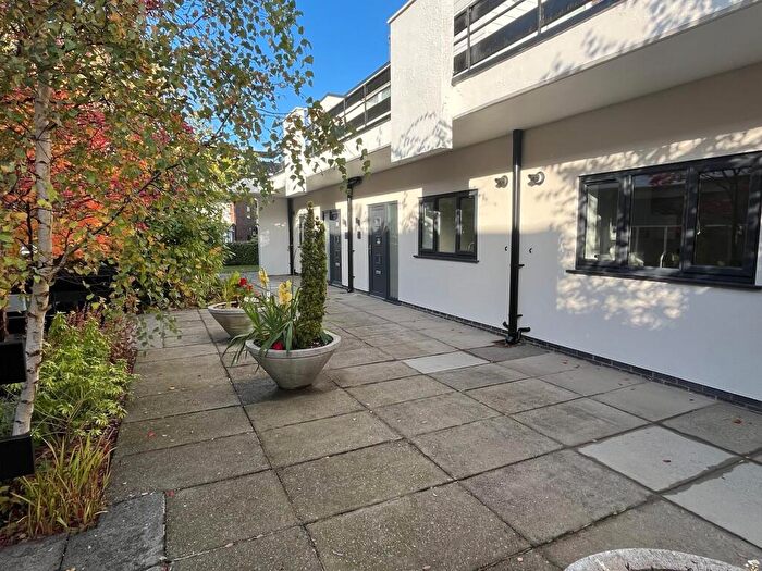 2 Bedroom Flat To Rent In Fairacres Road, High Lane, Stockport, SK6