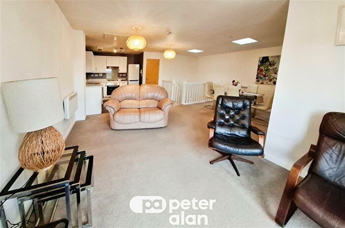 2 Bedroom Flat To Rent In Phoebe Road, Pentrechwyth, Swansea, SA1