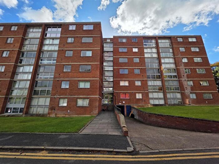 1 Bedroom Flat To Rent In Lyndwood Court, Stoneygate, Leicester, LE2
