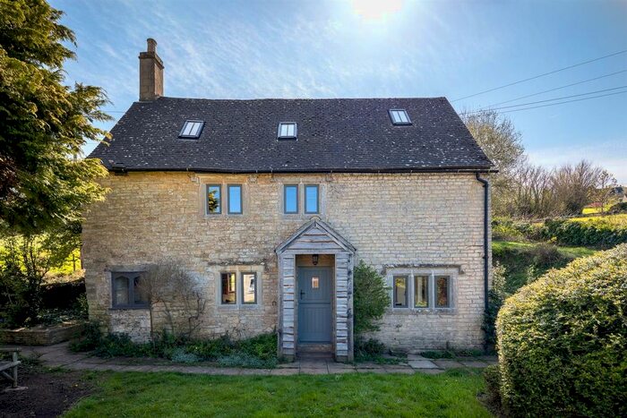 4 Bedroom Detached House For Sale In Frampton Mansell, Stroud, GL6
