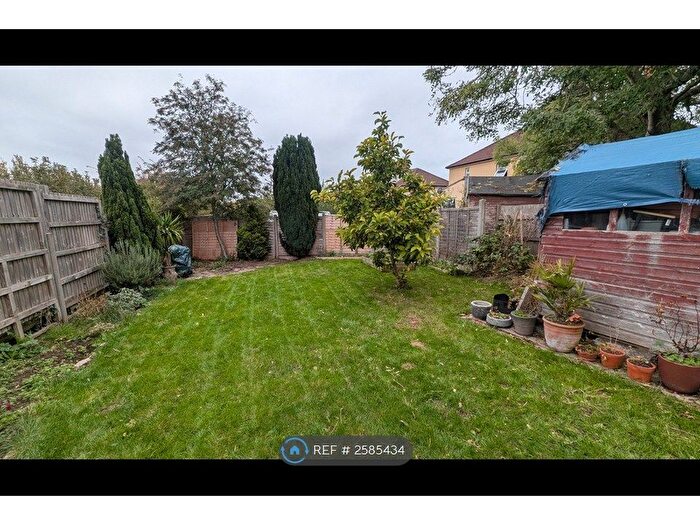 3 Bedroom Semi-Detached House To Rent In Sylvan Way, Sea Mills, Bristol, BS9