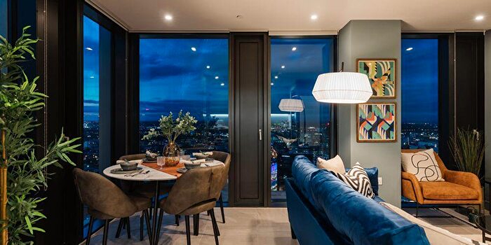 2 Bedroom Apartment To Rent In Broad Street, Birmingham, B15