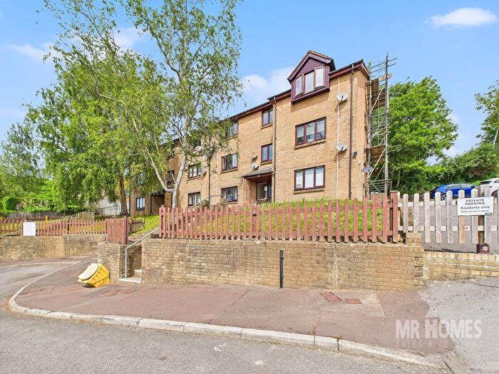 2 Bedroom Flat To Rent In Forest View Fairwater Cardiff, CF5