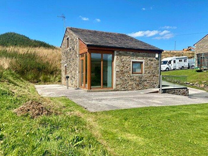 2 Bedroom Property To Rent In Todmorden Road, Bacup, Lancashire, OL13