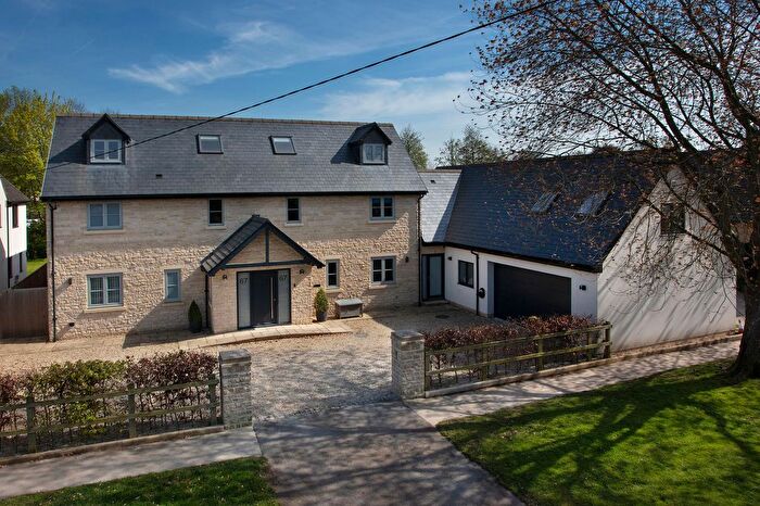 5 Bedroom Detached House For Sale In High Street, Standlake, OX29