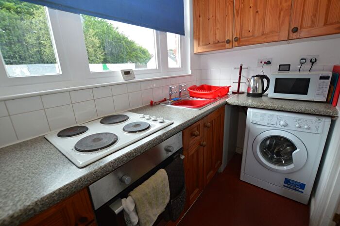 2 Bedroom Flat To Rent In Arnside Road, Sheffield, S8
