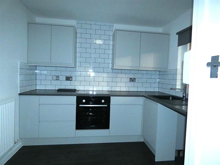 2 Bedroom Apartment To Rent In Aster Street, Oldham, OL1