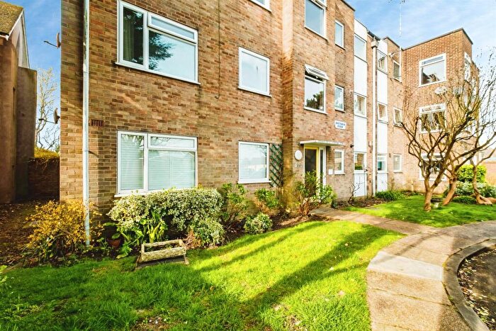 1 Bedroom Flat For Sale In Western Road, Lancing, BN15
