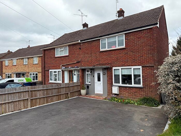 2 Bedroom Semi Detached House To Rent In Talbot Road, Farnham, GU9