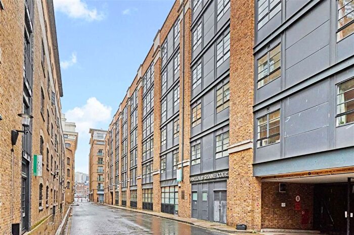 2 Bedroom Flat To Rent In Curlew Street, Shad Thames, SE1