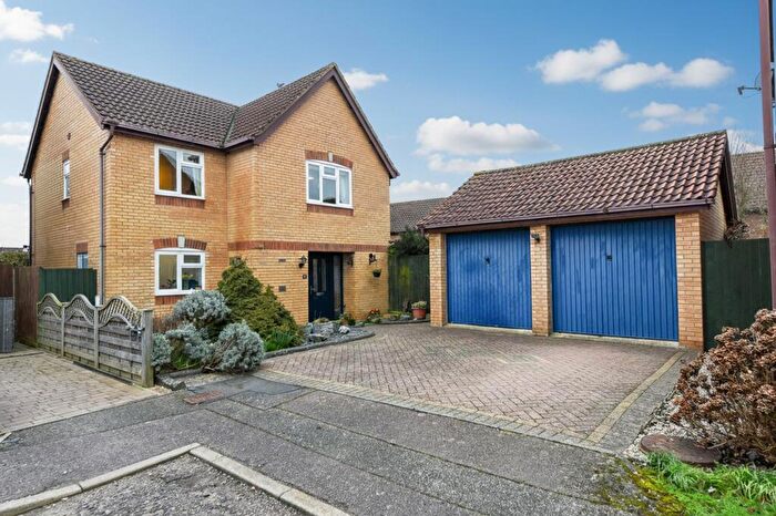 4 Bedroom Detached House For Sale In Merlin Close, Hartford, PE29