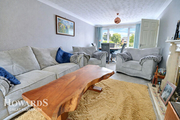 4 Bedroom Detached House For Sale In Byron Way, Caister-on-Sea, NR30