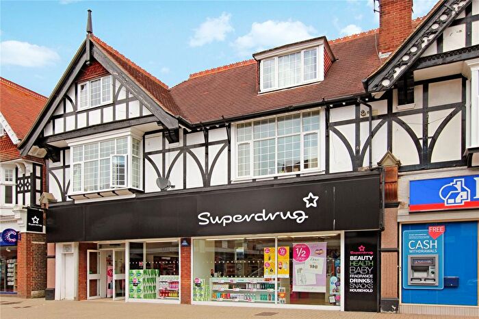 3 Bedroom Flat To Rent In - Church Road, Burgess Hill, West Sussex, RH15
