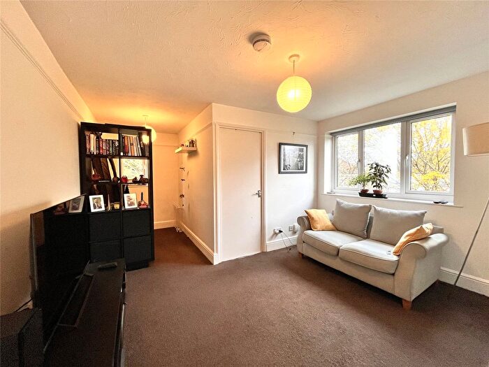 Studio For Sale In Feltham, TW13