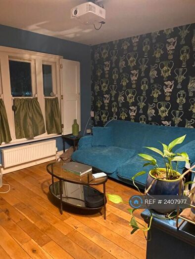 3 Bedroom Semi-Detached House To Rent In Brighton, Brighton, BN1