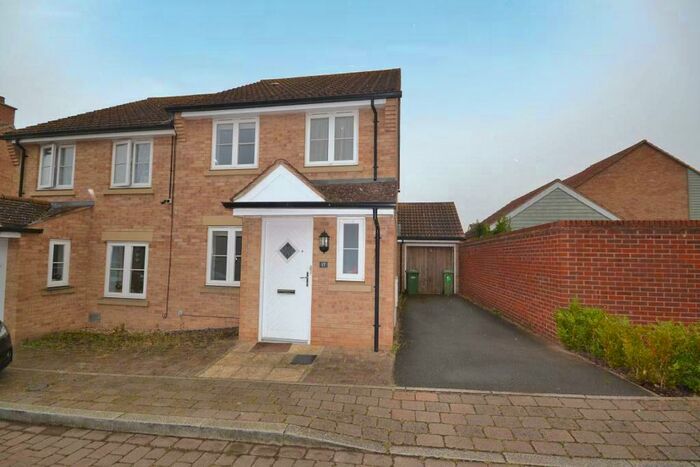 3 Bedroom Semi-Detached House To Rent In Cagney Crescent, Oxley Park, Milton Keynes, Buckinghamshire, MK4