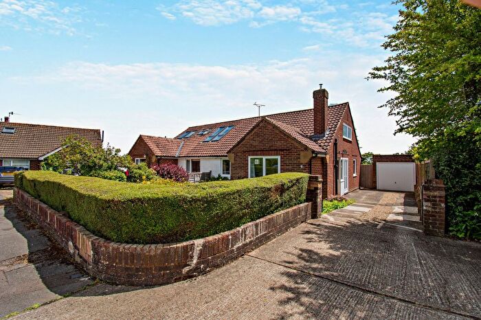 4 Bedroom Bungalow For Sale In Elmfield Close, Weald, Sevenoaks, Kent, TN14