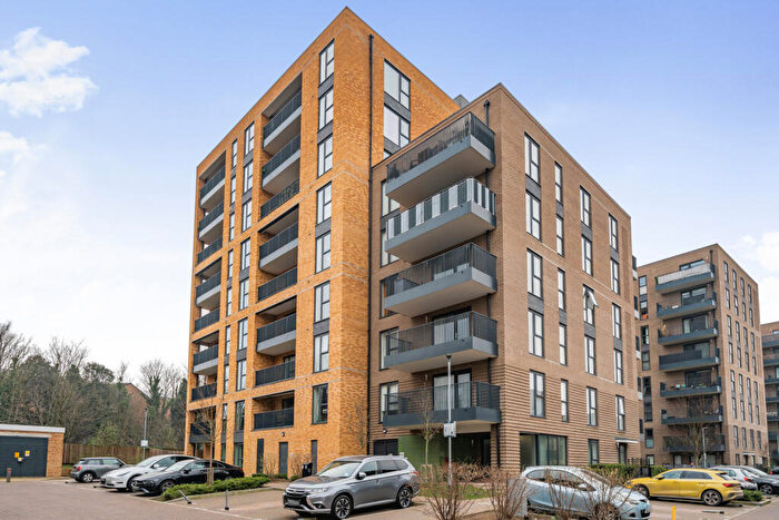2 Bedroom Apartment For Sale In Bowen Drive, London, SE7
