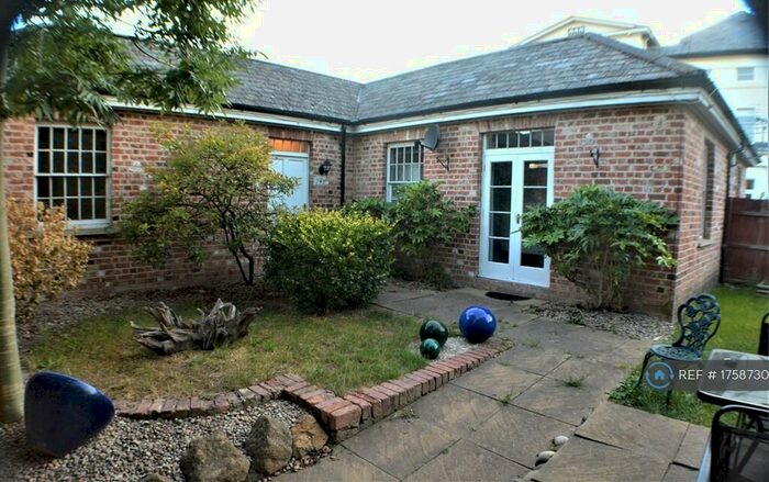 2 Bedroom Semi-Detached House To Rent In Collingwood Lodge, Gloucester, GL1