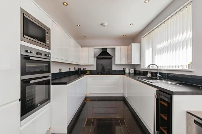3 Bedroom Semi-Detached House For Sale In Kings Weston Avenue, Bristol, Avon, BS11