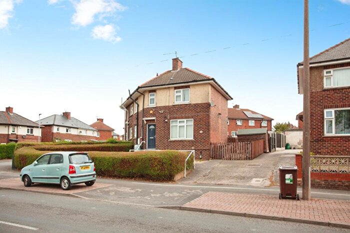 2 Bedroom Semi-Detached House For Sale In Middle Lane South, Herringthorpe, Rotherham, S65