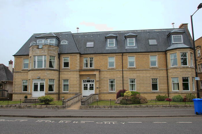 3 Bedroom Flat To Rent In Victoria Place, Stirling, FK8