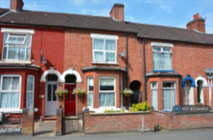 3 Bedroom Terraced House To Rent In South Street, Rugby, CV21