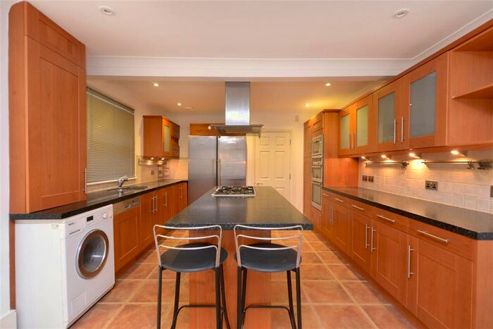 4 Bedroom Terraced House To Rent In Victoria Road, London, N22