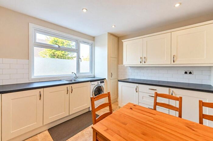 3 Bedroom House For Sale In Clover Road, Park Barn, Guildford, GU2