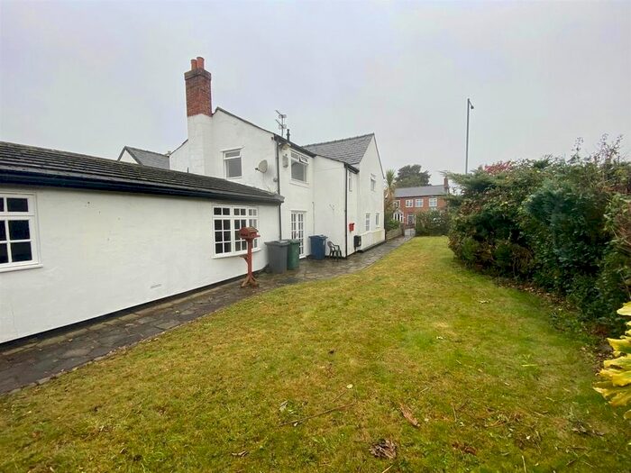 2 Bedroom Semi-Detached House To Rent In Moss Lane, Burscough, Ormskirk, L40