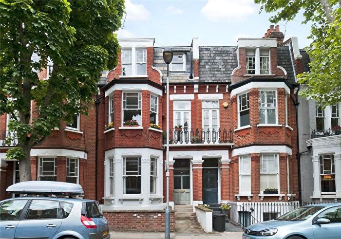 2 Bedroom End Of Terrace House To Rent In Sotheby Road, Highbury, Islington, London, N5