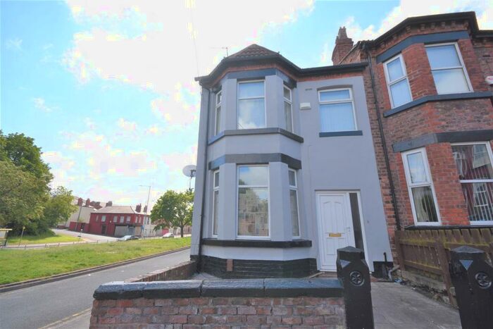 3 Bedroom Town House To Rent In Halcyon Road, Birkenhead, CH41
