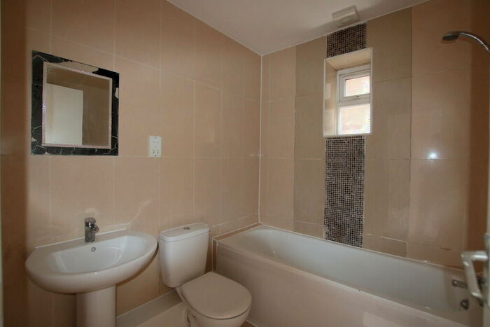 1 Bedroom Flat To Rent In Claremont Road, London, NW2