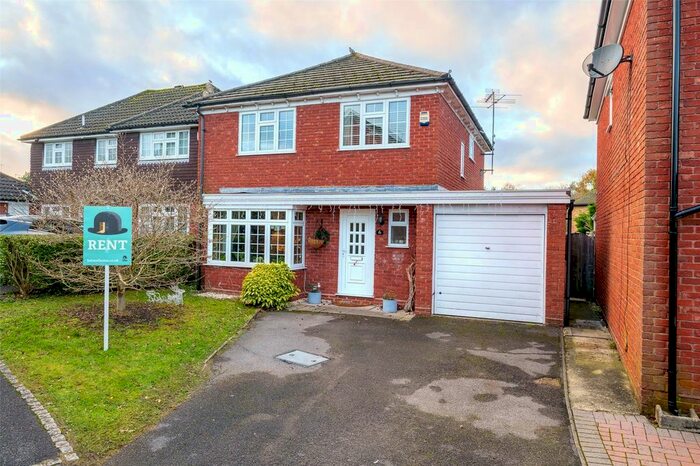 4 Bedroom Detached House To Rent In Horsham Road, Owlsmoor, Sandhurst, Berkshire, GU47