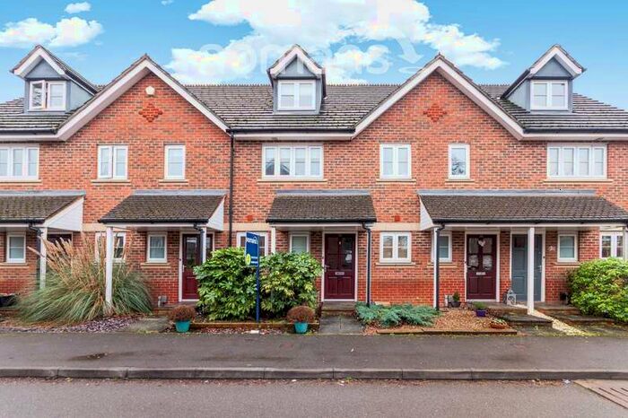3 Bedroom Terraced House To Rent In Dowles Green, Wokingham, RG40