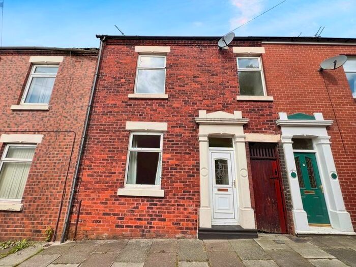 2 Bedroom Terraced House To Rent In Church Street, Leyland, Lancashire, PR25