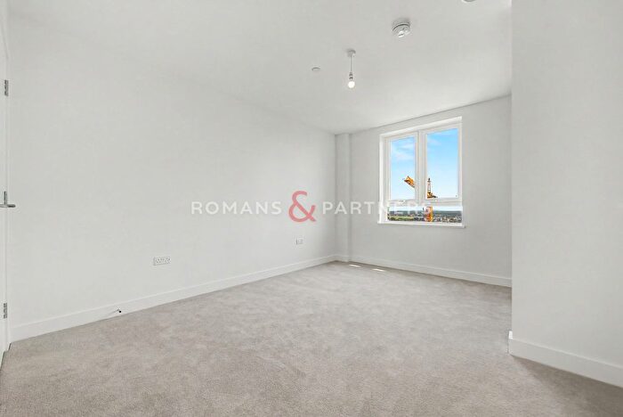2 Bedroom Flat To Rent In The Liberty, Dagenham Green, RM9