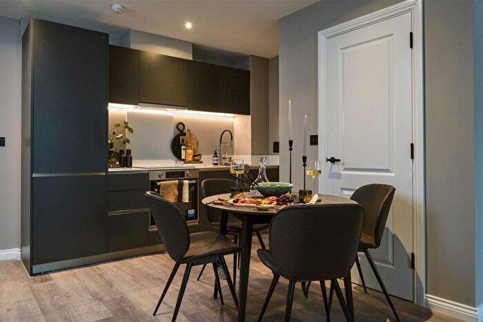 1 Bedroom Apartment To Rent In Springwell Gardens, Springwell Road, Leeds, LS12