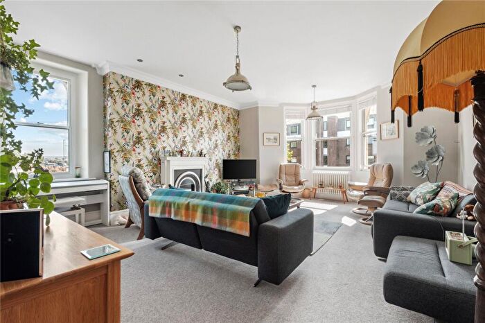 2 Bedroom Apartment For Sale In Greenhill, Weymouth, Dorset, DT4