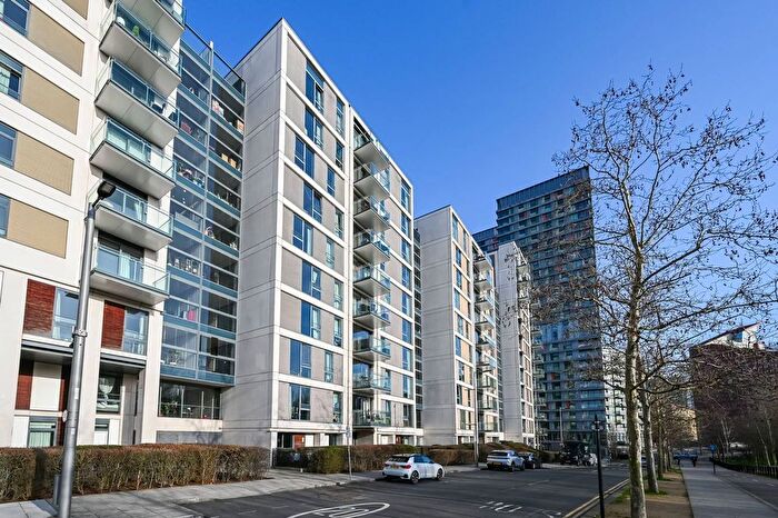 3 Bedroom Flat To Rent In Zinnia Manions, East Village, Stratford, London, E20